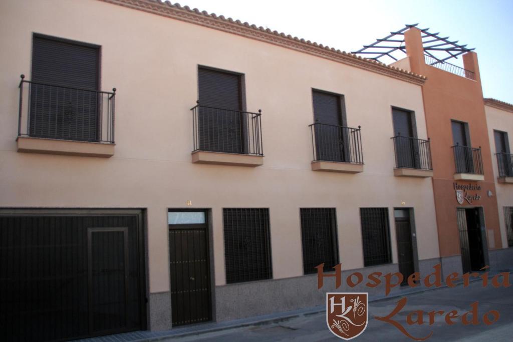 Hospederia Laredo Hotel La Carlota Exterior photo